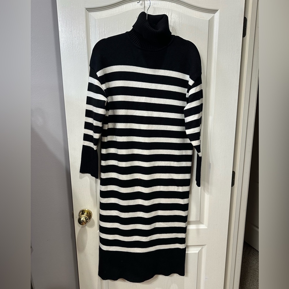Zara Black and Cream Striped Long Sleeve Sweater Midi Dress - Picture 2 of 4